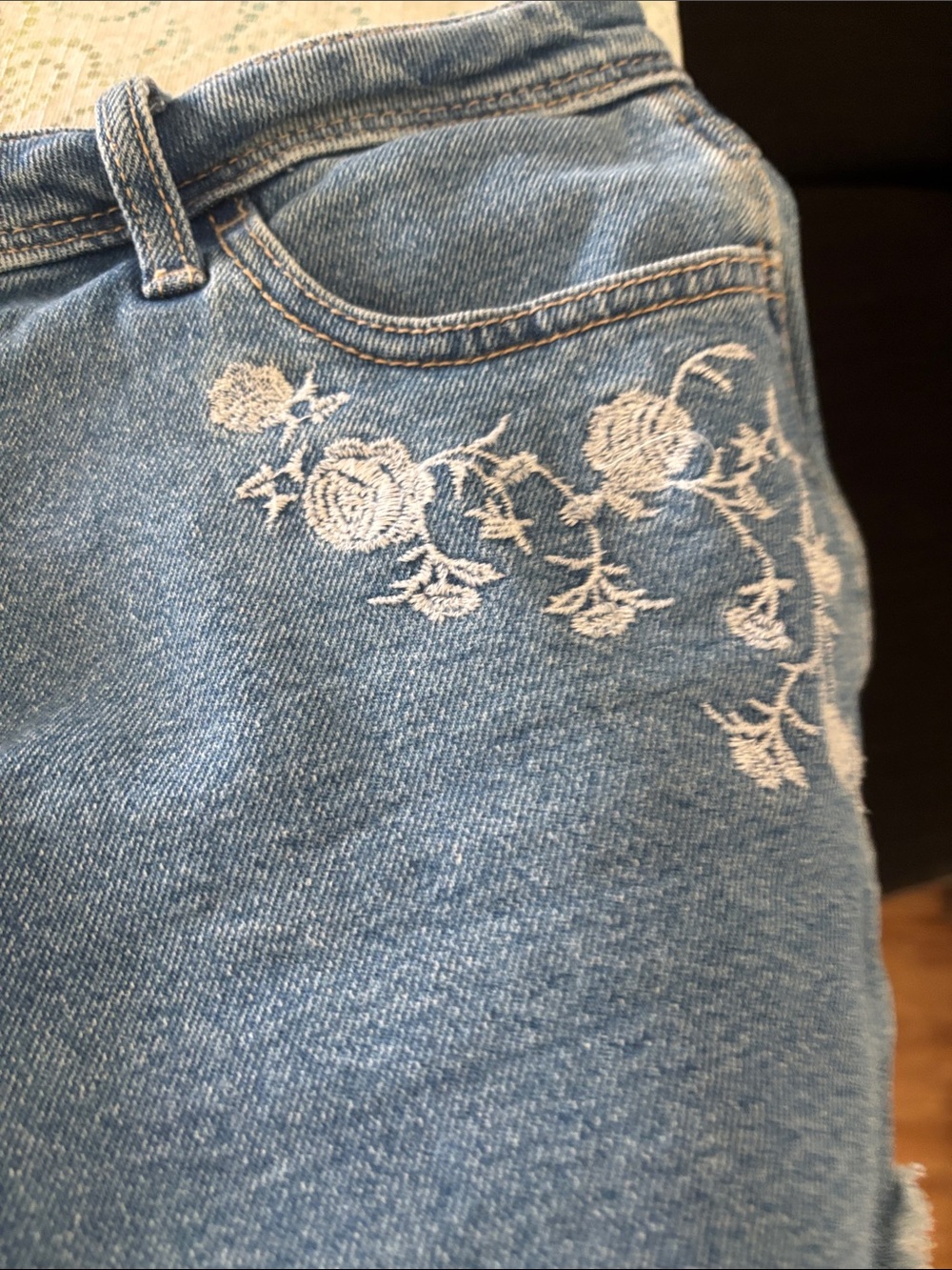 Hollister Blue Denim Shorts with White Floral Embroidery - Picture 4 of 5
